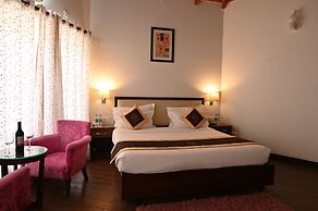 Foxoso Misty Oaks Resort