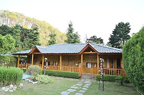 Foxoso Misty Oaks Resort