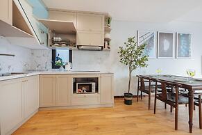 Cara Rustic Apartment