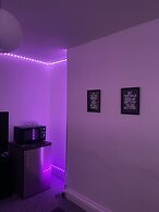 Sapphire Suites, Stunning 2-bed House in Bradford