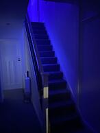 Sapphire Suites, Stunning 2-bed House in Bradford