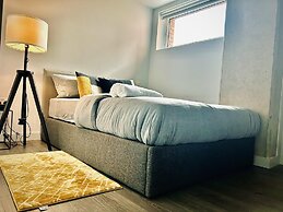 Captivating 2-bed Skyview Apartment in Leeds