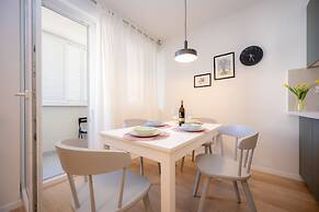 Billie Holiday apartment with balcony