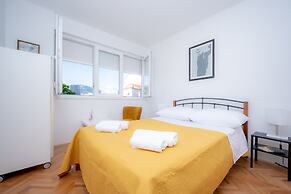 Billie Holiday apartment with balcony