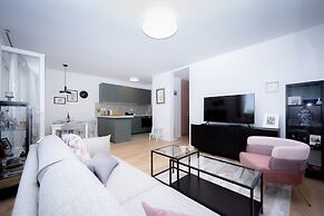 Billie Holiday apartment with balcony