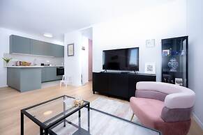 Billie Holiday apartment with balcony