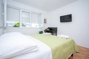 Billie Holiday apartment with balcony