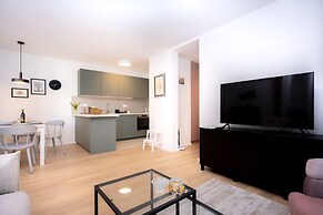 Billie Holiday apartment with balcony