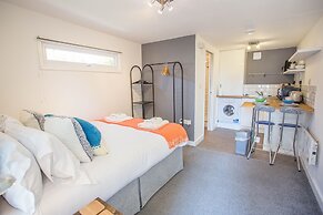Snug with Views of the Chilterns
