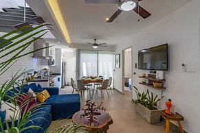 Akuti by Sandy Powerful