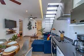 Akuti by Sandy Powerful