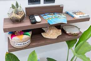 Akuti by Sandy Powerful