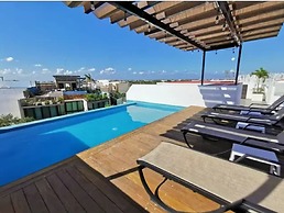 Akuti by Sandy Powerful