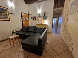 Mezzo 8 in Firenze With 2 Bedrooms and 1 Bathrooms