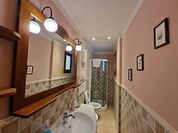 Mezzo 8 in Firenze With 2 Bedrooms and 1 Bathrooms