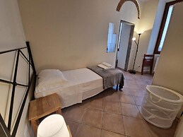 Mezzo 8 in Firenze With 2 Bedrooms and 1 Bathrooms