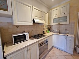 Mezzo 8 in Firenze With 2 Bedrooms and 1 Bathrooms