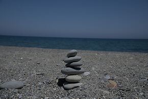 2 Bedroom Apartment on Beach Elias Lower