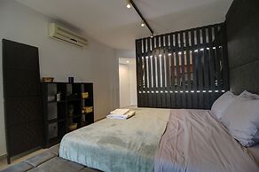 2 Bedroom Apartment on Beach Elias Lower