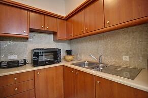 2 Bedroom Apartment on Beach Elias Lower