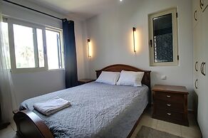 1 Bedroom Apartment on Beach Elias Upper