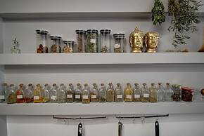 1 Bedroom Apartment on Beach Elias Upper