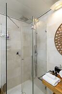 Beach House Style Condo & Pool