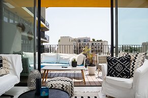 Beach House Style Condo & Pool