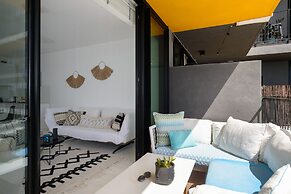 Beach House Style Condo & Pool