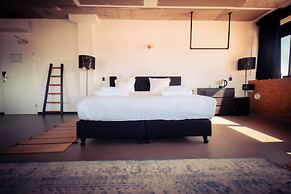 Urban Hotel The Golden Stork