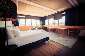 Urban Hotel The Golden Stork