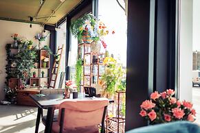 Urban Hotel The Golden Stork