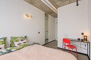 Urban Hotel The Golden Stork