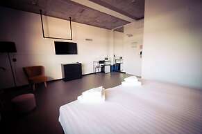 Urban Hotel The Golden Stork