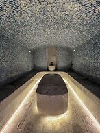 Cleopatra Sidi Heneish