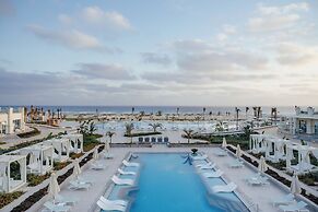 Cleopatra Sidi Heneish