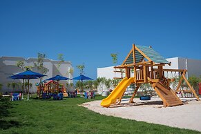 Cleopatra Sidi Heneish