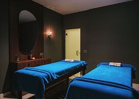 Cleopatra Sidi Heneish