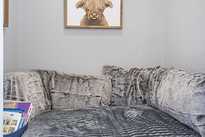 Brookside Duo - Peaceful Views!