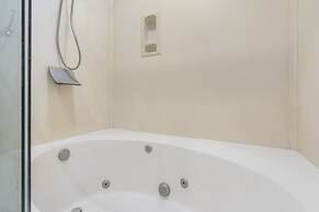 Brookside Duo - Peaceful Views!