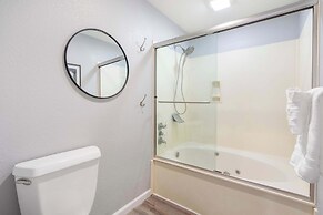Brookside Duo - Peaceful Views!