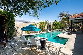 Haleola Palm Springs - Private Pool