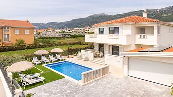 Luxury villa Bachin - family villa