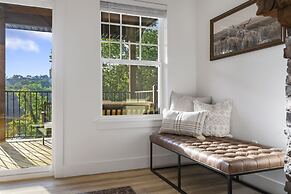 New Lakeview Penthouse - Amenities Galore!