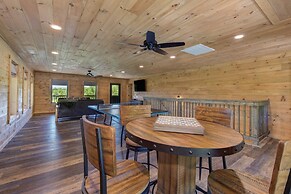 Pet Friendly Cabin Hot Tub, Games & Fishing Pond