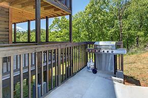 Pet Friendly Cabin Hot Tub, Games & Fishing Pond