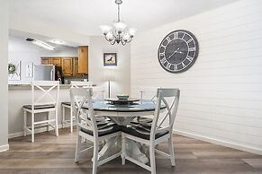 Lakefront Paradise at the Pointe