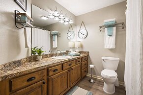 Lakefront Paradise at the Pointe