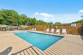 New Lakefront Sanctuary Duo - Island Living!