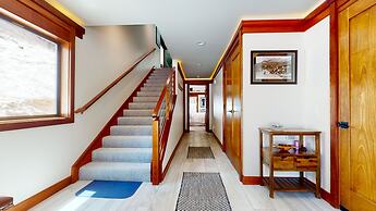 Obsidian Dreaming - On the Sierra Star Golf Course